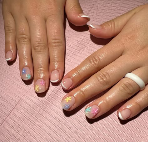 Starfish French Tip Nails, Summer Nails Starfish, Maldives Nails, Starfish Nails, Short Nails Summer, Pink Tip Nails, Biab Nails, Cruise Nails, Neon Acrylic Nails