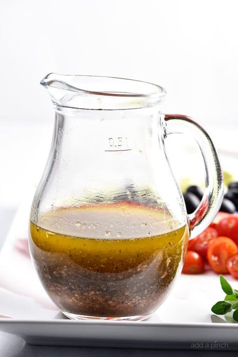 Easy Homemade Italian Dressing, Yum Salad, Italian Dressing Recipe, Healthyish Recipes, Lite Recipes, Fun Boots, Italian Dressing Recipes, Easy Salad Dressing Recipes, Zucchini Bake