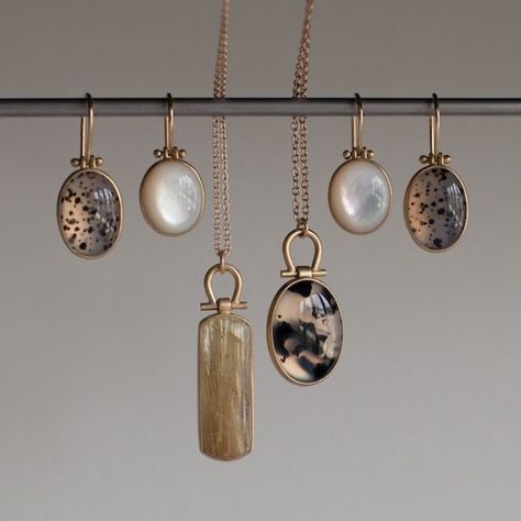 Pendant Bails Ideas, Montana Agate Jewelry, Vintage Pendant Jewelry, Rutilated Quartz Jewelry, Outfit Tips, Mother Of Pearl Pendant, Mother Of Pearl Jewelry, Montana Agate, Mother Of Pearl Earrings