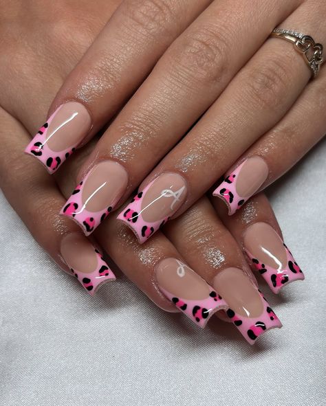 Pink Leopard Set 🎀 • • • Apres Natural Square Short • • • #nails #nailsnailsnails #nailsofinstagram #nailsart #nailsbyavryl #gelx #gelxnails #gelxnailtech #explorepage #leopardnails Pink Leopard Nails Designs, Pink Cheetah Print Nails French Tip, Color Cheetah Nails, Cheetah Short Nails, Colorful Cheetah Nails, Pink Leapord Nails Acrylic, Cheetah Acrylics, Short Cheetah Print Nails, Hot Pink Leopard Nails