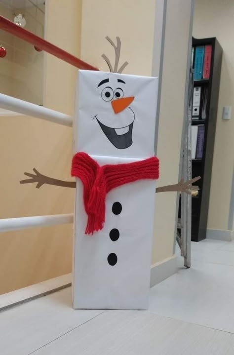 Thanks Giving Decoration Ideas, Olaf Diy, Olaf Christmas, Christmas Gift Themes, Christmas Wrapping Diy, Christmas Ideas Gifts, Christmas School, Office Christmas Decorations, Christmas Classroom