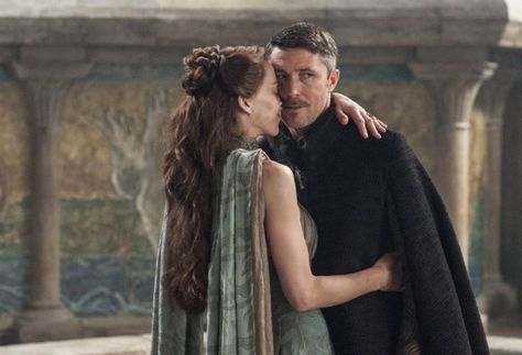 Littlefinger và Lysa Arryn Lysa Arryn, Lord Baelish, Game Of Thrones Episodes, Eddard Stark, Petyr Baelish, Game Of Thrones Costumes, Game Of Thrones Books, Aidan Gillen, Flying Lessons