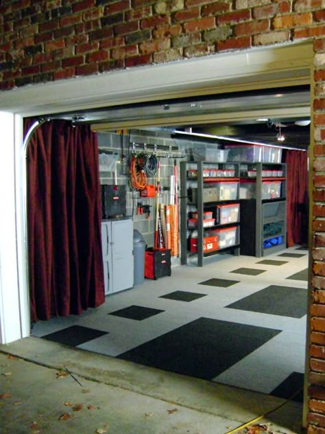 Check out these out-of-the-ordinary garage transformations from DIY Network's Garage Mahal. Garage Hangout Space, Convert Garage To Room, Garage Man Caves, Garage Makeover Ideas, Garage Hangout, Garage Redo, Remodel Garage, Garage Inspiration, Garage Transformation