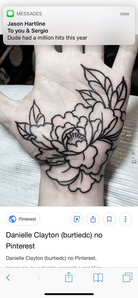 New School Tattoos, Palm Tattoo, Side Hand Tattoos, Vintage Tattoos, Cross Tattoo For Men, Palm Tattoos, Tattoo Henna, Tattoo Zeichnungen