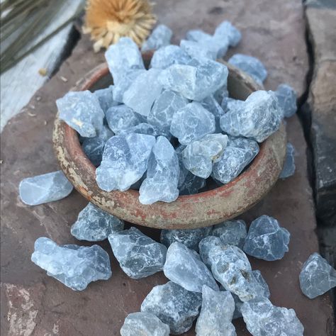 Mountain Witch, Connection Spiritual, Raw Celestite, Pink Aura Quartz, Blue Aura Quartz, Celestite Crystal, Spiritual Strength, Light Blue Aesthetic, Pink Aura