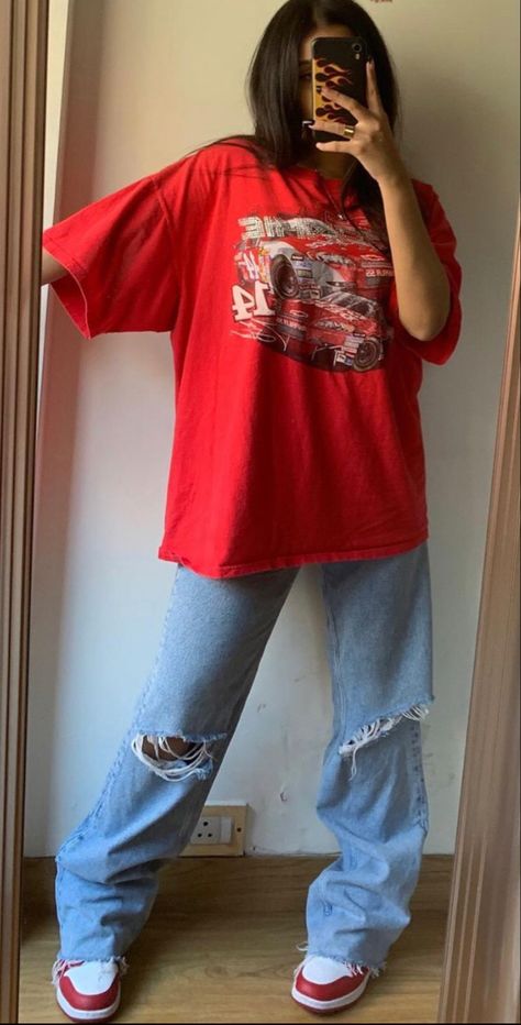 Baggy Red Shirt Outfit, Red Indie Outfit, Red Shirts Aesthetic, Red Tshirt Aesthetic, Red Shirt Blue Jeans Outfit, Red Tshirt Outfit Aesthetic, Red Oversized Tshirt Outfit, Red Baggy Shirt, Red Tshirt Outfit Women