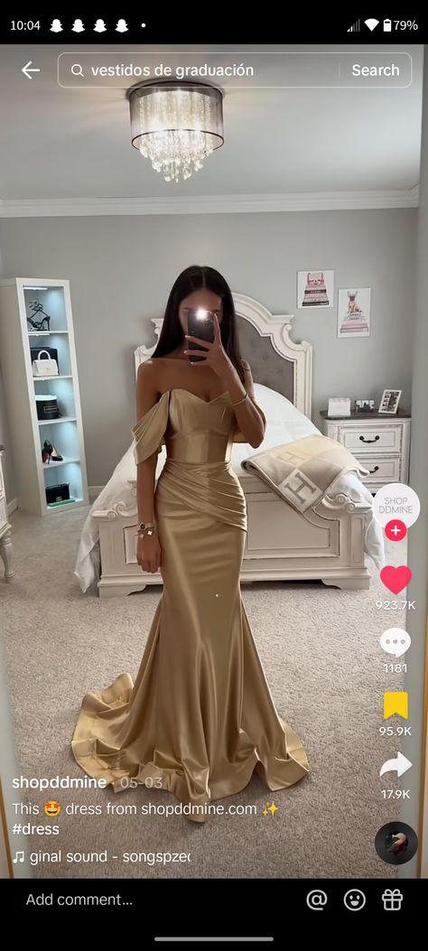 Gold Gowns Elegant, Gold Gowns Elegant Classy, Gold Satin Prom Dress, Gold Dress Long Classy, Gold Dresses Long, Prom Dresses Classy, Fitted Gown, Classy Prom, Prom 2023