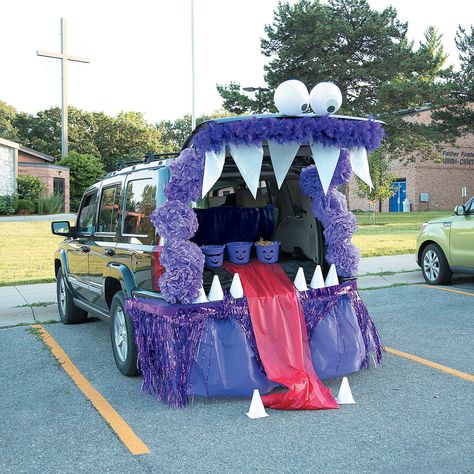 Trunk Or Treat Monster, Trunk Or Treat Kits, Halloween Car Decorations, Cookie Monster Costume, Trunk Or Treat Ideas, Halloween Slime, Monster Decorations, Pom Pom Decorations, Hallowen Ideas