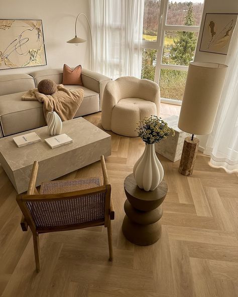 Light Beige Living Room: A Modern Oasis of Tranquility Light Beige Living Room, Wooden Floors Living Room, Beige Living Room, Reclaimed Wood Decor, Light Wooden Floor, Wooden Centerpieces, Wooden Living Room, Plywood Floor, Stone Interior