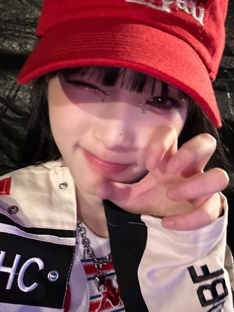 Choi Yena, Izone, soloist Kpop Choi Yena, Red