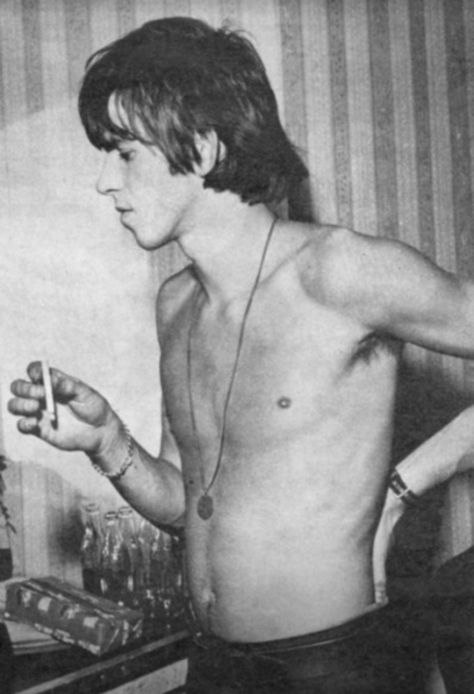 Image tagged with looks like a baby rat, keith richards, the rolling stones – @old-memoria on Tumblr Keith Richards Young, Bill Wyman, Rollin Stones, Ron Woods, Like A Rolling Stone, Charlie Watts, James Hetfield, Keith Richards, Mick Jagger