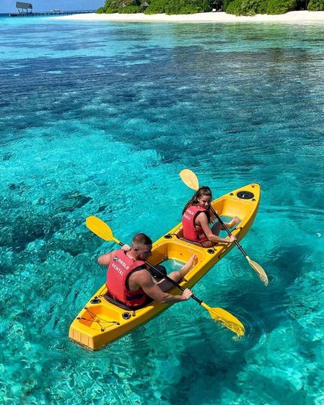 Janina on Instagram: "#maldives #maldivesislands #paradise #kayak #coralreef #vacation #couple #lovetotravelwithyou #canwestayhereforever #magicplace #amarihavoddamaldives #amari #havodda" Maldives With Boyfriend, Maldives Couple Photos Instagram, Couples Maldives, Maldives Couple Photos, Couples In Maldives Aesthetic, Couple Kayaking Aesthetic, Dream Dates, Maldives Island, Coral Reef