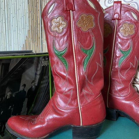 Ralph Lauren Cowboy, Red Cowboy Boots, Diy Clothes And Shoes, Green Boots, Polo Ralph Lauren Women, Vintage Ralph Lauren, Leather Cowboy Boots, Vintage Women, Ralph Lauren Womens