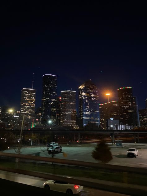 #houston #skyline #downtown #night Houston At Night Aesthetic, Houston City Aesthetic, Houston Night Aesthetic, Downtown Pictures At Night, Skyline At Night, Downtown At Night, Downtown Night Aesthetic, Downtown Night, Houston Downtown Night