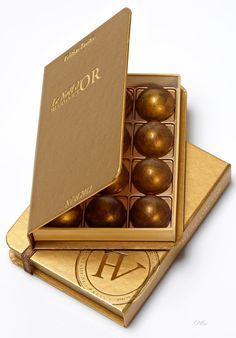 Gold Box Design, Chocolate Boxes Ideas, Luxury Chocolate Box Design, Chocolate Box Design Packaging Ideas, Chocolate Label Design, Gold Packaging Design, Luxury Food Packaging, Chocolate Packaging Ideas, Luxury Chocolate Packaging