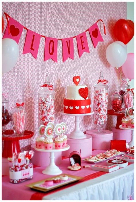 Valentines Birthday Party, Valentines Party Decor, Valentines Baby Shower, Valentinstag Party, Galentines Party, Valentines Day Desserts, Valentine Theme, Valentine's Day Quotes, My Funny Valentine