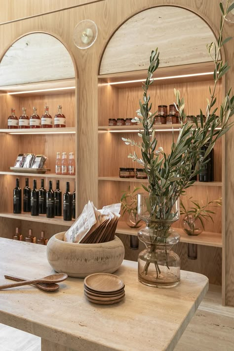 Alba Noosa- Providore by Studio Shibui x H&G Designs | Eat Drink Design Awards Shop Bar Ideas, Tea Shop Interior, Muji Cafe, Best Bar Design, Australian Interior, Jewelry Store Design, Packaging Design Trends, Drink Design, Australian Interior Design