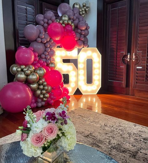 50 Marquee Number With Balloons, Marquee With Balloons, Marquee Numbers With Balloons, Numbers With Balloons, Beyonce Party, Marquee Numbers, Balloon Bar, 70 Birthday, Moms 60th