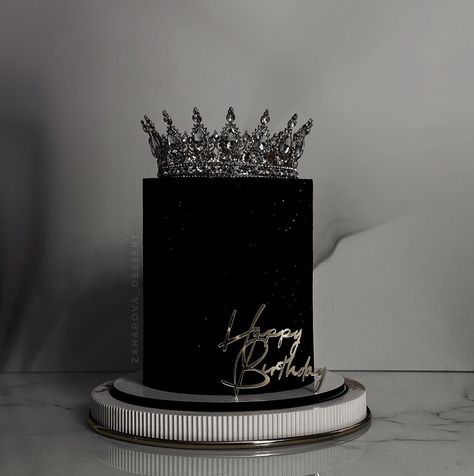 21st Birthday Cake Black And White, All Black 30th Birthday Cake, Custom Birthday Cakes For Women, Black Cake With Pearls, Bolo Black, Black And Silver Birthday Cake, Birthday Cake Aesthetic Black, Black Cake Aesthetic, Black Bday Cake