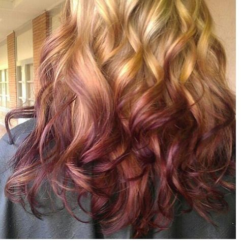 ombre curls.. Wondering If I could pull off the blonde... Blonde To Burgundy, Blonde Hair With Red, Reverse Ombre Hair, Reverse Ombre, Super Hair, Salon Ideas, Red Ombre, Fade Out, Ombre Hair Color