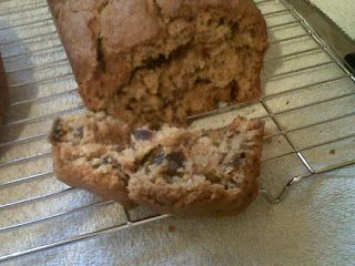 Mary Berry's Date and Walnut Loaf. A fantastic not too sweet offering Nut Loaf Recipe, Mary Berry Recipes Baking, British Cakes, Berry Banana Bread, Date And Walnut Loaf, Date Loaf, Carrot And Walnut Cake, Date And Walnut, Date And Walnut Cake