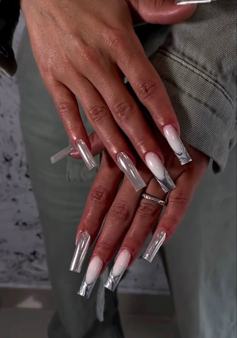 White And Black Chrome Nails, Silver Virgo Nails, Silver Beyoncé Nails, Silver Chrome Nails Coffin, Silver And Chrome Nails, Shiny Chrome Nails, Silver Chrome Birthday Nails, White And Metallic Nails, Chrome Cross Nails Designs