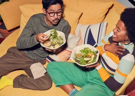 Uber Eats + Sweetgreen — Marcus Nilsson Delivery Photoshoot, Marcus Nilsson, Sheet Society, Lifestyle Photography Food, Stock Photography Ideas, Taco Bell Recipes, Food Videography, Cooking Photos, Campaign Photography