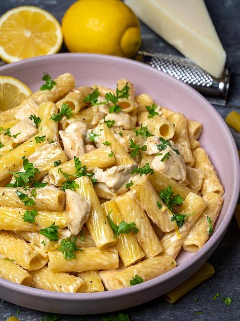 Sausage Recipes Pasta, Cream Chicken Pasta, Creamy Lemon Chicken Pasta, Rigatoni Pasta Recipes, Italian Sausage Recipes Pasta, Chicken Rigatoni, Pasta With Lemon, Lemon Pasta Recipes, Pickle Soup