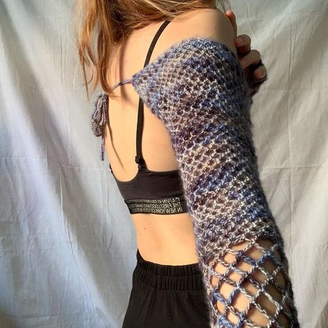 jewel 🤎🇸🇬 on Instagram: "mesh bolero shrug for a custom and realised that wearing it this way makes it look like long gloves instead and i vibe w it sm" Fishnet Sleeves Crochet, Crochet Long Gloves, Mohair Shrug Crochet Pattern, Fishnet Shrug, Crochet Shrug Fishnet, Summer Crochet Long Sleeve Shrug, Fitted Long Sleeve Crochet Shrug, Mesh Bolero, Bolero Shrug