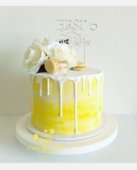 First Holy Communion yellow watercolour drip cake by Natalie Baxter-Cake Me Smile By Natalie https://m.facebook.com/cakemesmilebynatalie/ Yellow Cake Designs Birthday, White And Yellow Cake, Yellow Cake Design, Natalie Baxter, Cake First Communion, Watercolor Drip, Yellow Birthday Cake, Yellow Cakes, Cake For Birthday