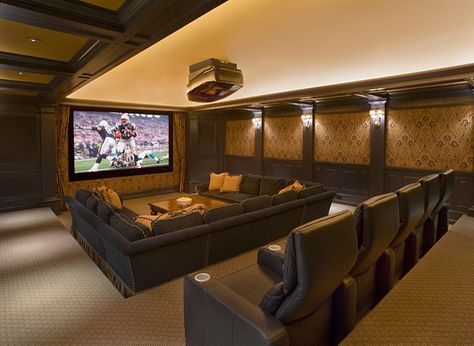 Stonehedge Farm by Catalano Architects Big Couch, Basement Home Theater, Theater Rooms, Theater Room Design, Home Cinema Room, Home Theater Decor, Best Home Theater, Home Theater Setup, At Home Movie Theater