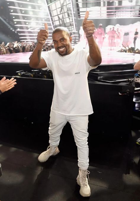 (2) Happy Kanye : Kanye Kanye West Smiling, Kanye Taylor, Kanye West Meme, Kanye Memes, Funny Kanye, Kanye West Funny, Kanye West Wallpaper, Kanye West Style, Rap Aesthetic