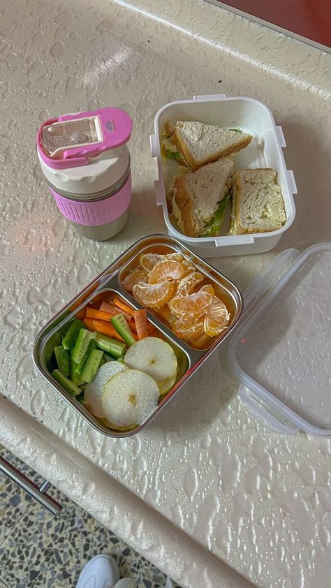 Ideas De Lunch, Kids Lunch Box Meals, School Lunch Recipes, Meal Prep Snacks, Healthy Lunch Snacks, Healthy School Lunches, Makanan Diet, Healthy Food Dishes, Healthy Food Motivation