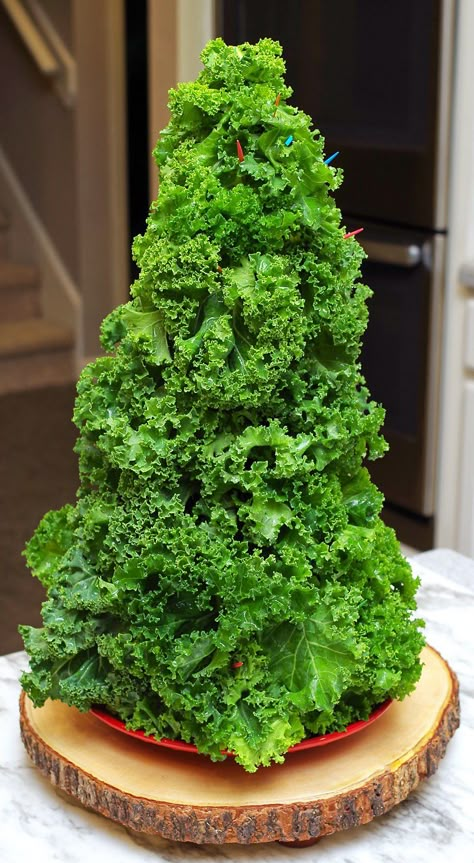 Shrimp Christmas Tree will be the star of the show on your Holiday table! Christmas Tree Salad Ideas, Appetizer Christmas Tree, Pickle Tree Appetizer, Shrimp Christmas Tree, Christmas Tree Wedge Salad, Christmas Tree Appetizer Ideas, Charcuterie Trees, Shrimp Tree Appetizer, Christmas Tree Shaped Appetizers