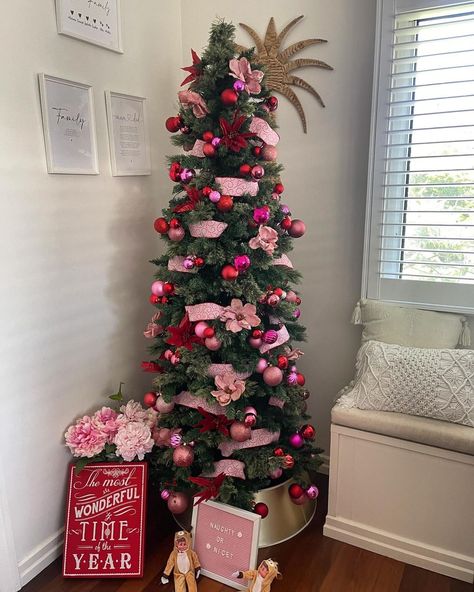 25 Beautiful And Cute Pinkmas Tree Ideas You Should See Pink Red White Christmas Tree, Pink And Red Christmas Tree Decorations, Valentine’s Tree, Valentines Christmas Tree Ideas, Valentines Day Tree Ideas, Pinkmas Tree, Valentines Day Tree Decorations, Valentine Tree Ideas, Valentines Tree Decorations