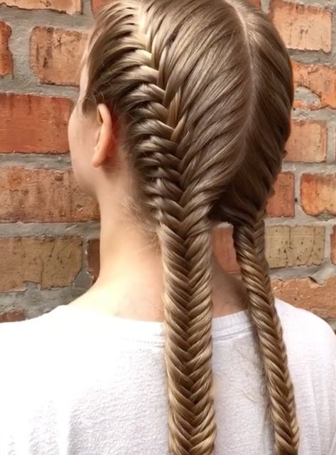 Braided Sporty Hairstyles, Braids Athletic, Fishtail Braid Hairstyles, Fishtail Braids, Different Braids, Hairstyles Bubble, Gorgeous Braids, Braids Volleyball, Bubble Braids