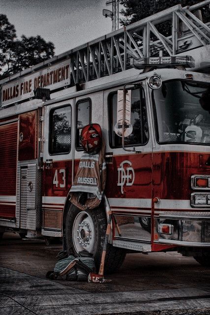 Fire Fighter Aesthetic Female, Firewoman Aesthetic, Firefighter Background Wallpapers, Firefighter Background, Fire Fighter Background, Firefighter Romance Aesthetic, Firefighter Aesthetic Wallpaper, Firetruck Aesthetic, Firefighter Astetic