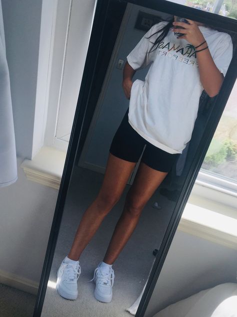 Air Forces Outfits Women, Airforce 1 Outfit Women Casual, Af1 Outfit Women, Airforce 1 Outfit Women, White Vans Outfit, Af1 Outfit, Forces Outfit, White Girl Outfits, High Tops Outfit