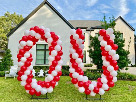 Indiana University Graduation Party, Ou Grad Party, Red And White Graduation Party Ideas, College Balloons, Indiana University Graduation, Spring Graduation Party, College Bed, Grad Party Theme, Texas Party