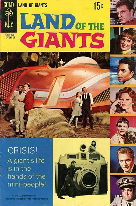 Land of the giants television show - Google Search Land Of The Giants, 1960s Tv Shows, Dell Comic, Sci Fi Tv Shows, Sci Fi Comics, Sci Fi Tv, Classic Television, The Giants, Vintage Comic Books