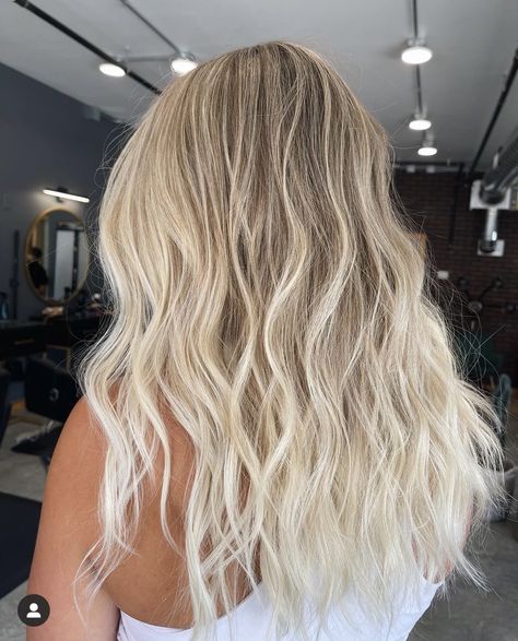 Blonette Hair Highlights On Blonde Hair, Trendy Blonde Hair Highlights, Summer Dimensional Blonde, Summer Beach Blonde Hair, Really Blonde Balayage, Blonde Dimensional Hair Highlights, Blond Highlights On Blond Hair, Highlights And Low Lights Blonde, Blonde Highlights In Blonde Hair