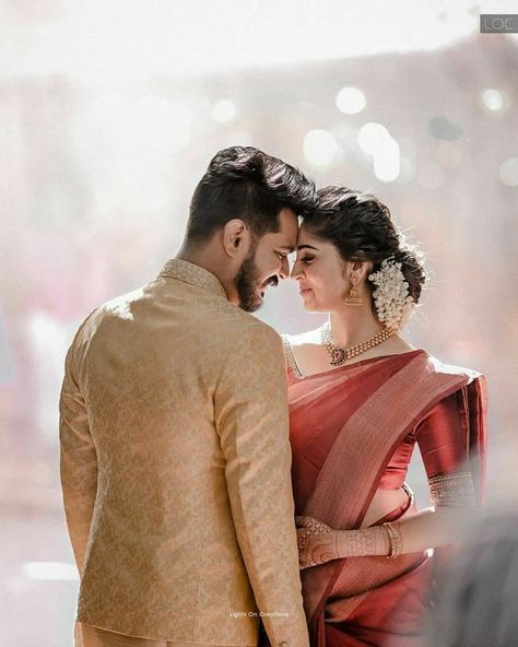 Christian Wedding Couple Photos, Kapal Photo Wedding, Sagai Pose, Wedding Couple Pics, Engagement Portraits Poses, Marriage Poses, Indian Wedding Poses, Bride Photos Poses, Engagement Photography Poses