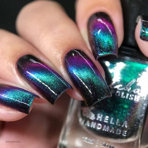 Hella Handmade Creations - June 2023 4th Of July Cat Eye Nails, Cats Eye Galaxy Nails, Fourth Of July Cat Eye Nails, Galaxy Nail Designs Universe, Blooming Gel Galaxy Nails, Nails Arts, Witchy Nails, May Nails, Wedding Nail