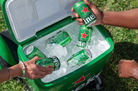 Heineken’s B.O.T. cooler that follows you is a summertime essential! | Yanko Design Fancy Branding, Can Of Beer, Chilled Beer, Beer Cooler, Memory Storage, Yanko Design, S B, Photography And Videography, Beer Can