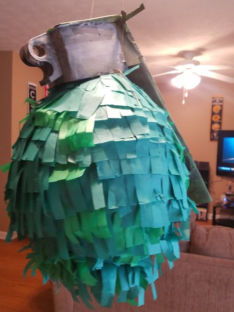 First attempt at a grenade pinata for a Call of Duty birthday party Army Pinata, Call Of Duty Birthday Party Games, Diy Call Of Duty Birthday Party, Call Of Duty Pinata, Cod Birthday Party Call Of Duty, Dd214 Party, Call Of Duty Birthday Party Ideas, Call Of Duty Theme Party, Call Of Duty Birthday Party