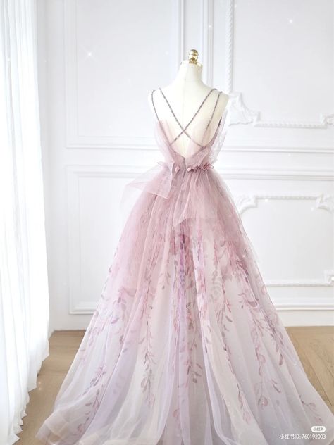 Mystical Dresses Fairytale, Sakura Dress, Royalty Dress, Diwali Dresses, Fashion Dresses Formal, Gowns Dresses Elegant, Gown Inspiration, Lace Beach Wedding Dress, Tulle Ball Gown