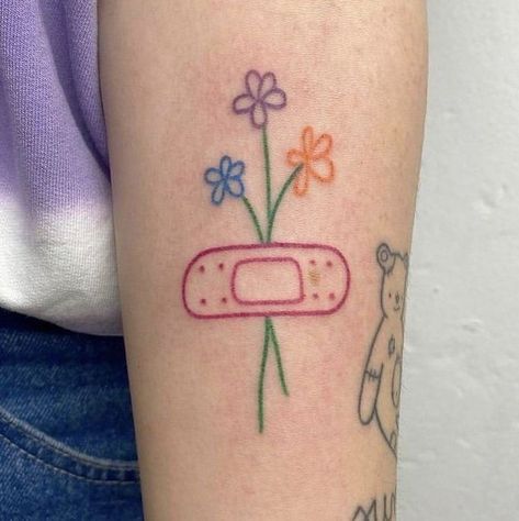 Cool Tats Creative, Tattoo Design Flower, Thigh Tat, 16 Tattoo, Funky Tattoos, Handpoke Tattoo, Doodle Tattoo, Cute Little Tattoos, Cute Tiny Tattoos