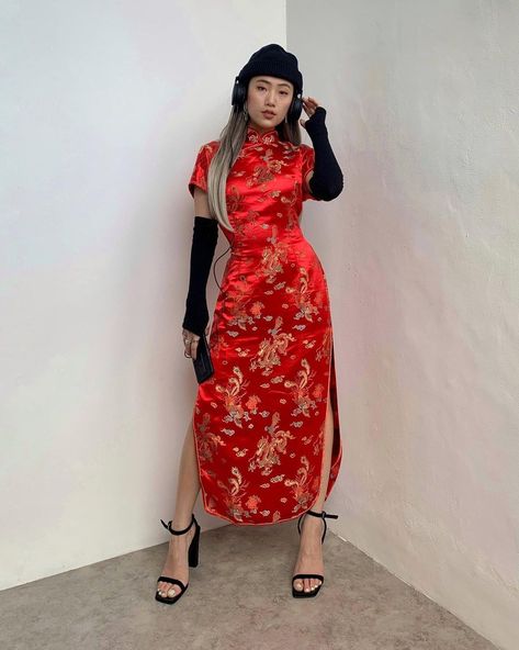 Chinese New Years Outfit, Chinese New Year Outfit Casual, Dress And Stockings Outfit, Chinese Inspired Outfits, Chinese New Year Outfit Ideas, Chinese New Year Outfits, Chinese Dress Outfit, Bhutanese Clothing, Lunar New Year Outfit