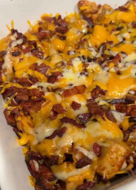 Cheesy Chicken Bacon Potato Bake, Cheesy Chicken Bacon Potato Casserole, Cheesy Chicken And Bacon Potatoes, Cheesy Bbq Chicken And Potatoes, Chicken Potatoes Bacon Cheese Casserole, Loaded Cheesy Chicken Potato Casserole, Cheesy Chicken Potatoes, Cheesy Bbq Chicken Potato Skillet, Chicken Bacon Ranch Potato Bake Casserole Recipes