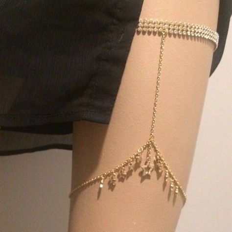 Gold Leg Chain, Thigh Accessories, Thigh Jewelry, Body Jewelry Diy, Gorgeous Wedding Dress Princesses, Leg Jewelry, Romantic Wedding Dress, Thigh Chain, Sparkly Accessories